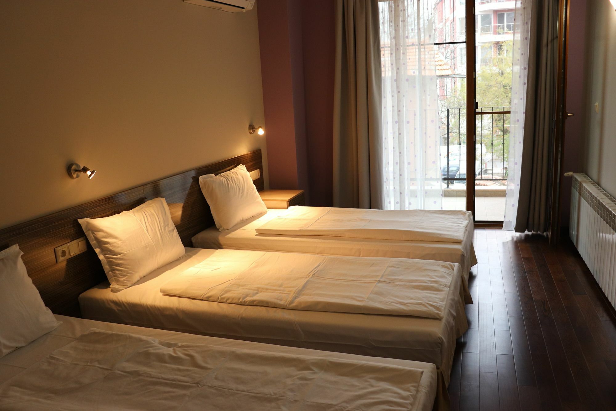 Roots Hotel And Wine Bar Plovdiv Luaran gambar
