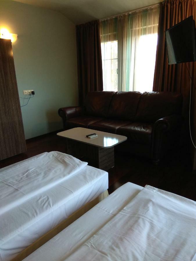 Roots Hotel And Wine Bar Plovdiv Luaran gambar