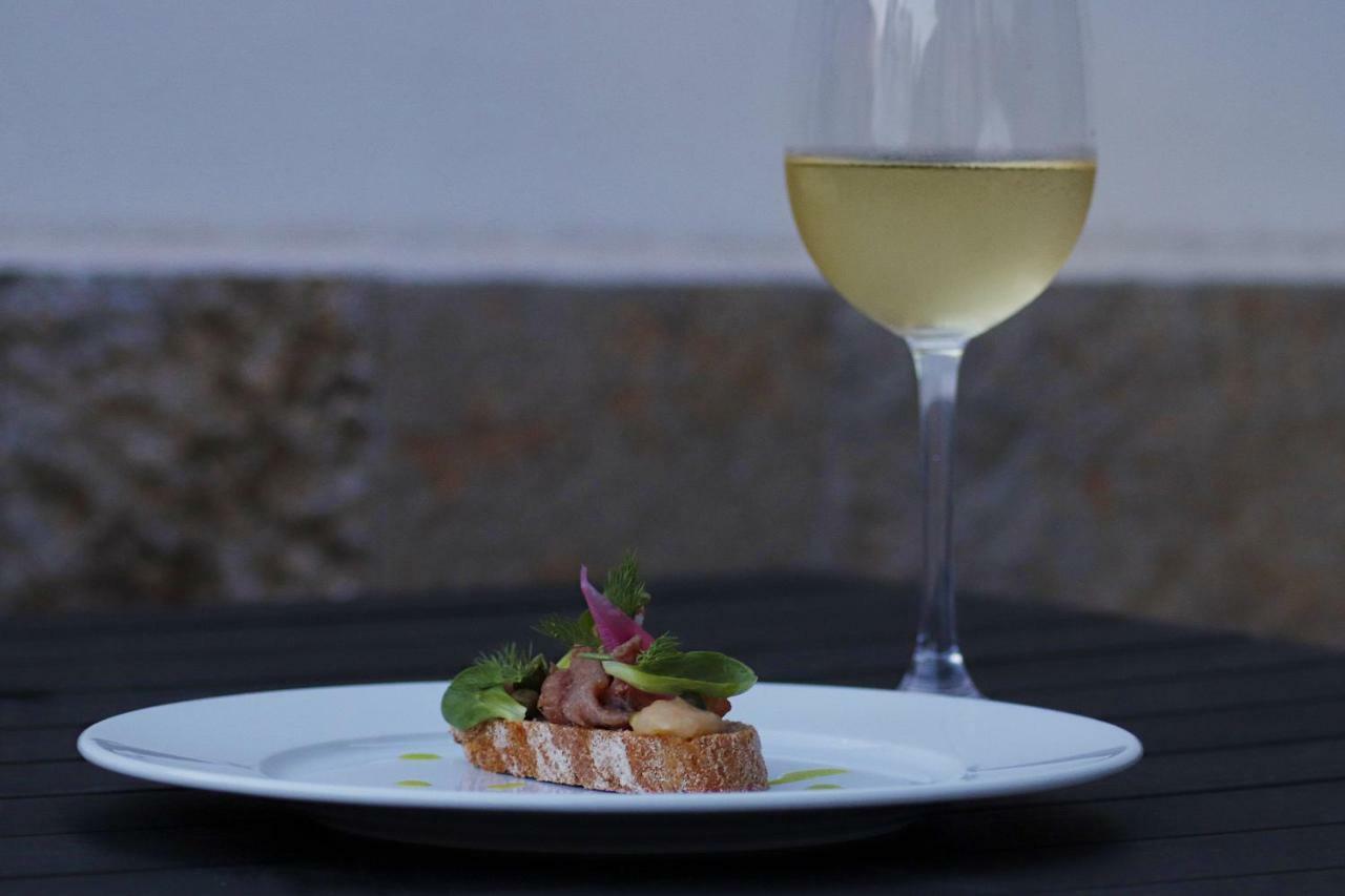 Roots Hotel And Wine Bar Plovdiv Luaran gambar